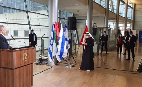 بنيامين نتنياهو لحظة استقبال طائرة الامارات