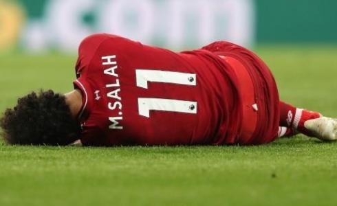 شاهد إصابة اللاعب محمد صلاح قوية جداً