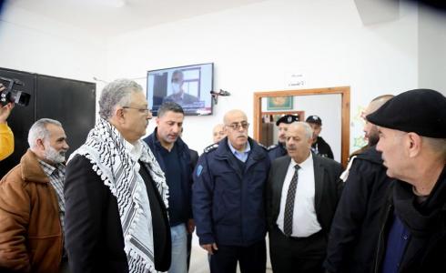 محافظ طولكرم يتفقد مراكز الحجر الصحي ضمن إجراءات الوقاية من كورونا