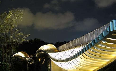 جسور لا نظير لها في العالم