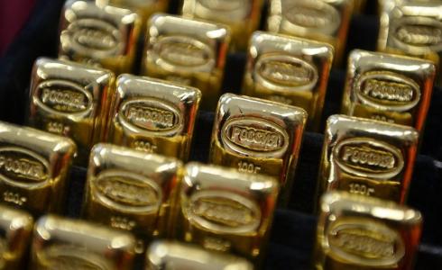  الملياردير المصري  نجيب ساويرس يقرر تحويل نصف ثروته إلى ذهب