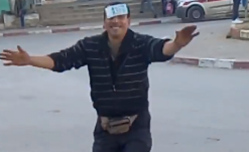 بائع فول تونسي يتحول لنجم عالمي