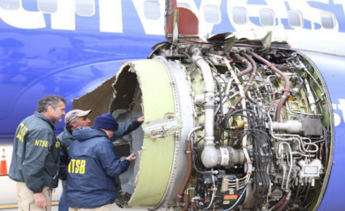 فحص محركات الطائرات