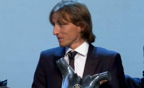  الكرواتي لوكا مودريتش نجم وسط ريال مدريد الاسباني  أفضل لاعب في أوروبا