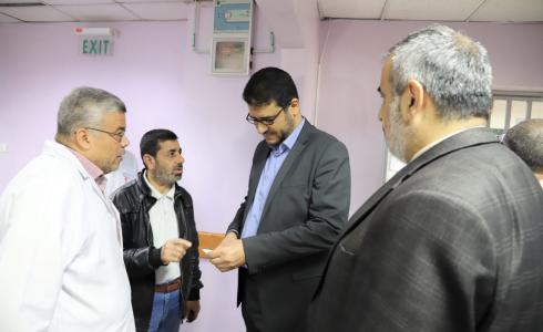 وكيل الصحة بغزة يتفقد الخدمات الطبية في قسم الأورام بمشفى الرنتيسي