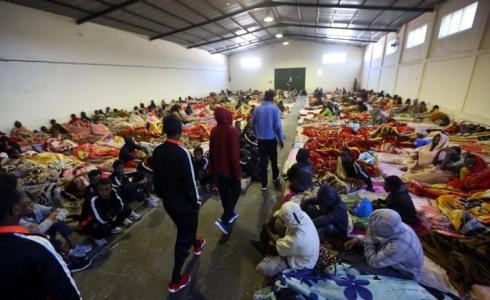 صورة من داخل أحد مراكز احتجاز المهاجرين في ليبيا