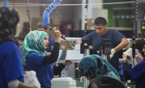 مصنع في فلسطين - ارشيف