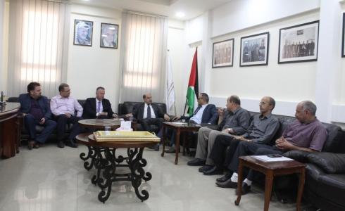 غرفة الخليل تبحث التعاون مع وزارة العمل الفلسطينية
