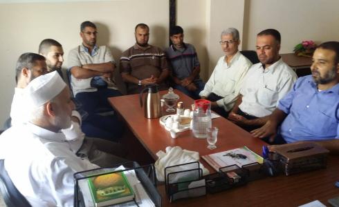 النائب الأسطل يزور التوجيه السياسي