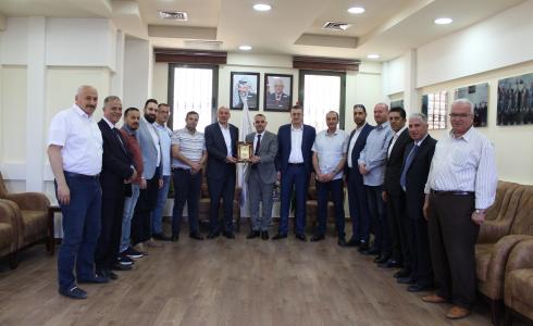 غرفة محافظة الخليل تبحث مع نقابة المواد الغذائية التعاون المشترك