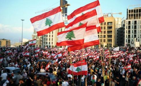 المتظاهرون في ساحة النور 