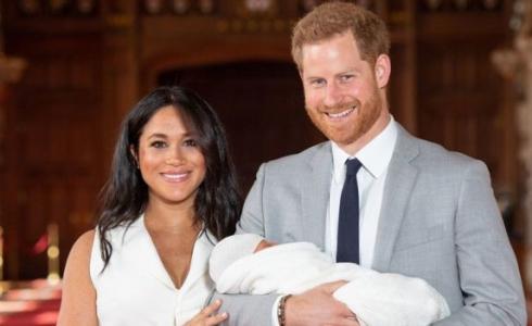 أول ظهور للأمير الجديد ووالدته ميغان ماركل