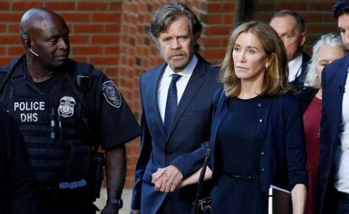 الممثلة الأمريكية فيليستي هوفمان 