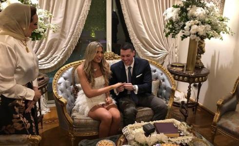 خطيبة نجل هاني شاكر تثير مواقع التواصل بفستانها القصير