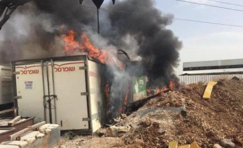 إصابة عاملين أثر اندلاع حريق داخل مصنع في بيت شان