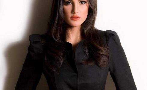 الفنانة درة