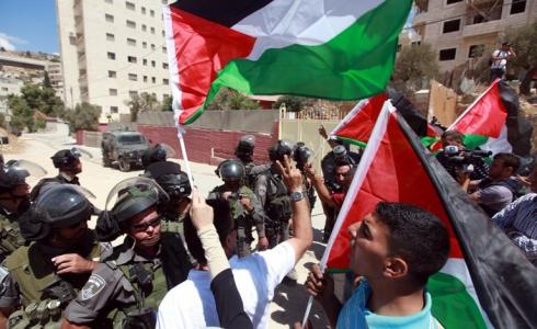 قوات الاحتلال الإسرائيلي تقمع مسيرة سلمية