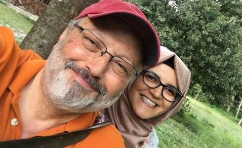 جمال خاشقجي و خطيبته خديجة جنكيز