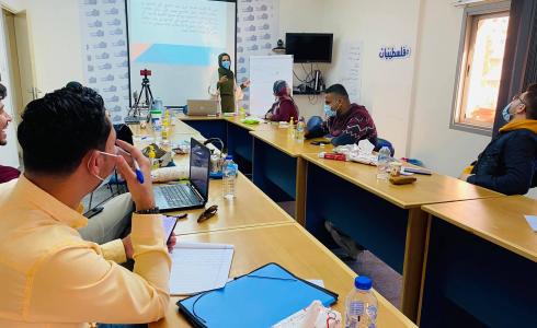 فلسطينيات تنهي تدريب مدربين/ات في المناظرات