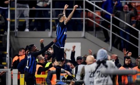 مهاجم نادي انتر ميلان الإيطالي ماورو إيكاردي سجل الهدف الوحيد في ديربي ميلانو