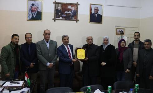 الوزير ابو النجا يزور جامعة الازهر ومعهد الازهر في غزة