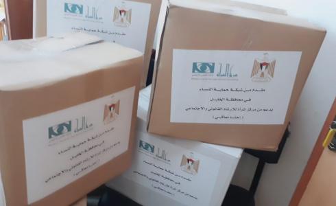 الخليل: تنمية يطا توزع طروداً صحية للمسنين