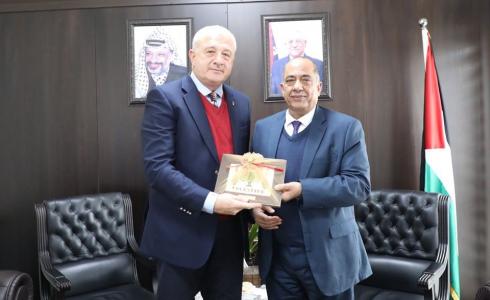 الوزير الشلالدة يبحث مع ممثل روسيا سبل تعزيز التعاون