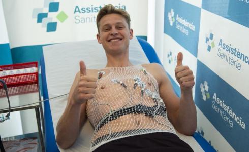 تقديم فرينكي دي يونج لاعب برشلونة الجديد بث مباشر