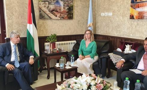 مجدلاني يبحث تطوير العلاقات مع الحكومة الكندية