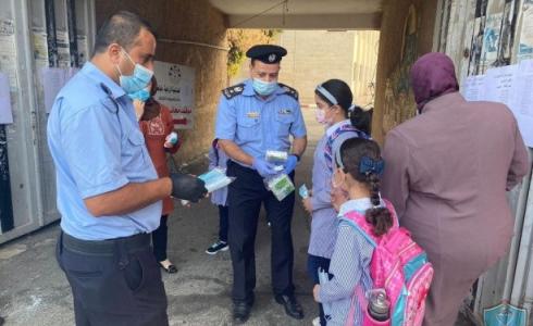"الشرطة برام الله" تشارك في افتتاح العام الدراسي الجديد