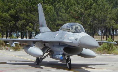 طائرة f16 الاسرائيلية