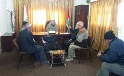 النائب الشرافي يلتقي بلجنة حي منطقة معسكر جباليا