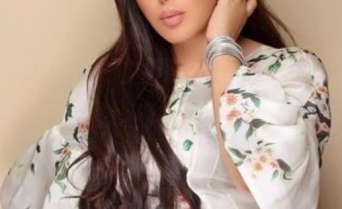 الفنانة البحرينية زهرة عرفات