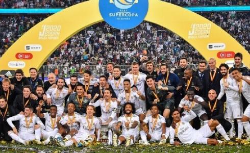 تتويج ريال مدريد بكأس السوبر الاسباني العام الماضي 