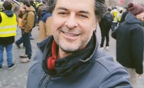 راغب علامة وسط السترات الصفراء في فرنسا