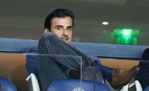 امير قطر تميم بن حمد في ملعب حديقة الامراء خلال مباراة باريس سان جيرمان ضد ريال مدريد