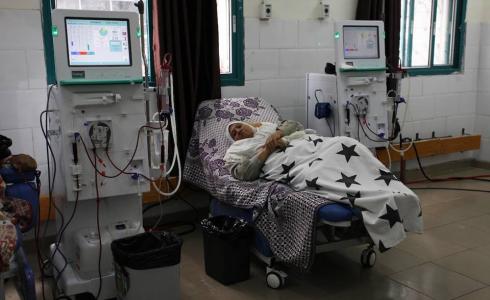 مريضة في قسم الكلى في مستشفى الشفاء بغزة