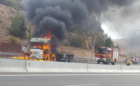 اندلاع حريق في شاحنة قرب مدخل البعينة نجيدات