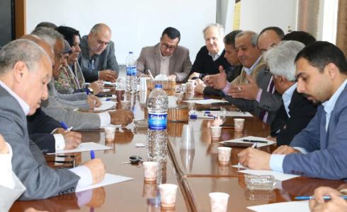 مطالبة بضرورة صرف رواتب الموظفين في غزة فوراً