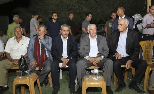  قلقيلية : المئات من أبناء المحافظة يشاركون في الاعتصام في الخان الأحمر