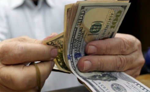 فحص 100 دولار شهر 8