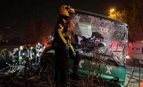 حادث اصطدام حافلة إسرائيلية قرب مطار بنغوريون