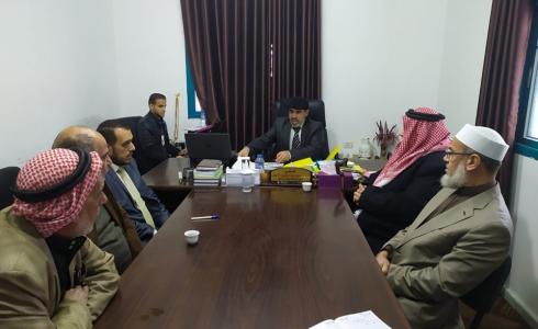 نواب الوسطى يناقشون قضايا عامة مع رئيس محكمة بداية دير البلح