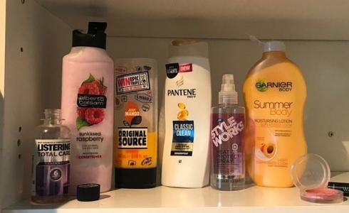 مواد العناية بالبشرة