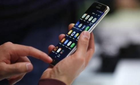 الإشعاعات الصادرة عن الهواتف الذكية تؤثر سلبا على الذاكرة