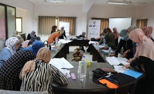 جمعية الخريجات الجامعيات تطلق برنامج بناء القدرات ضمن مشروع النساء لديهن قوة