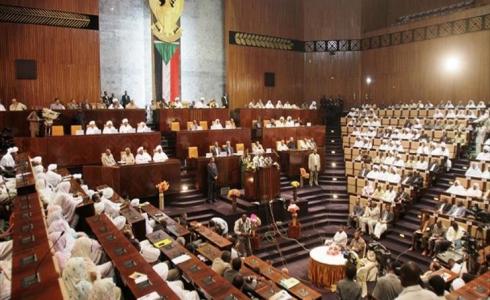 هتافات بسقوط النظام داخل البرلمان اليوم