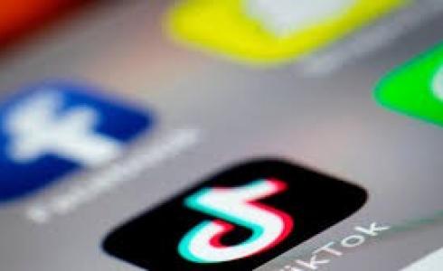 شاهد تطبيق "تيك توك" يطرح أول هواتفه الذكية