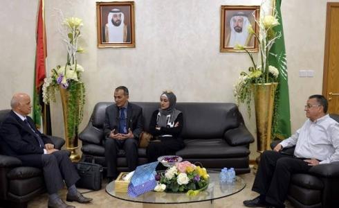 جامعة الشارقة تستقبل مدير مركز الفضاء بجامعة الاقصى