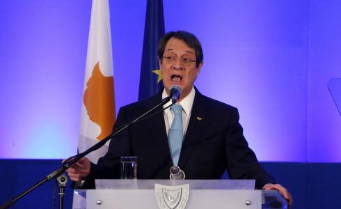  المحافظ نيكوس اناستاسيادس